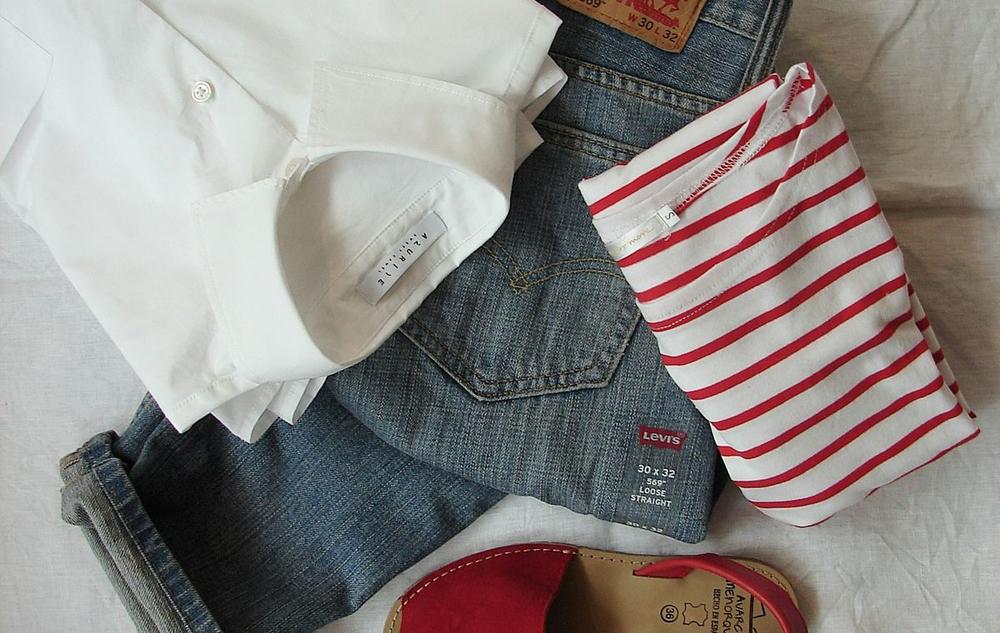 The Best Comfy Outfits for a Long Travel Day